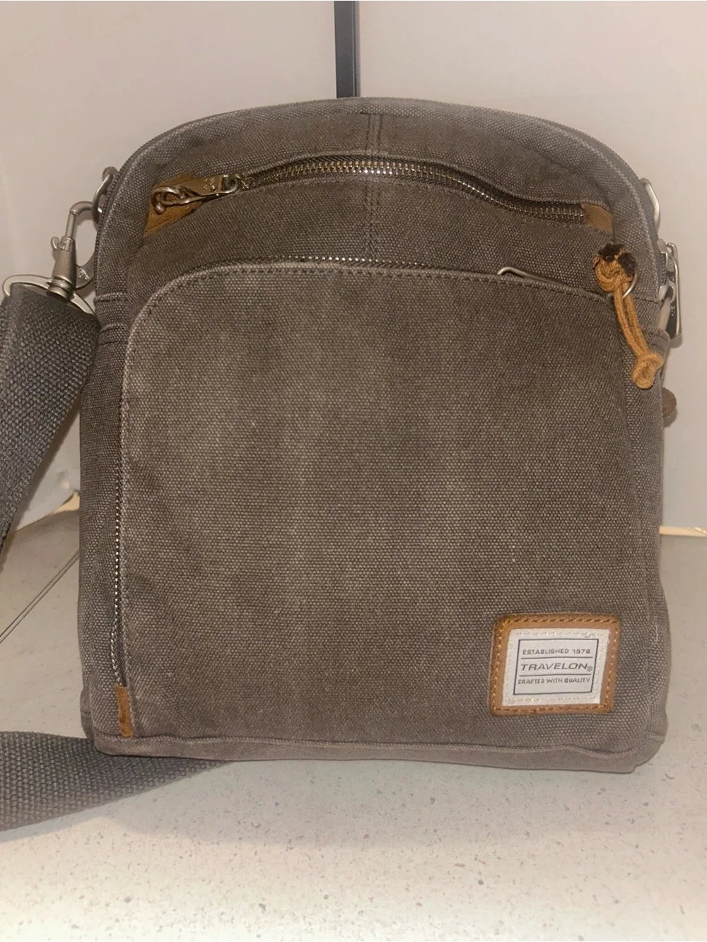 Vintage Travelon Anti-theft Green Canvas Tour Bag